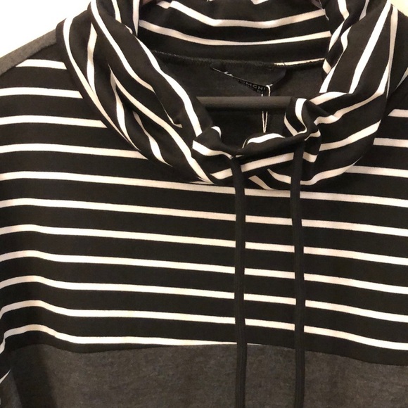 Bloom Chic Mock Neck Striped Patchwork Drawstring Sweatshirt 18-20 NWT - Picture 2 of 8